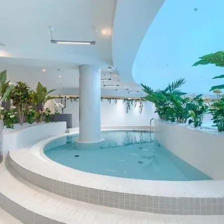 公寓 Hanza Tower Platinium Terrace Sauna Jacuzzi Pool & *